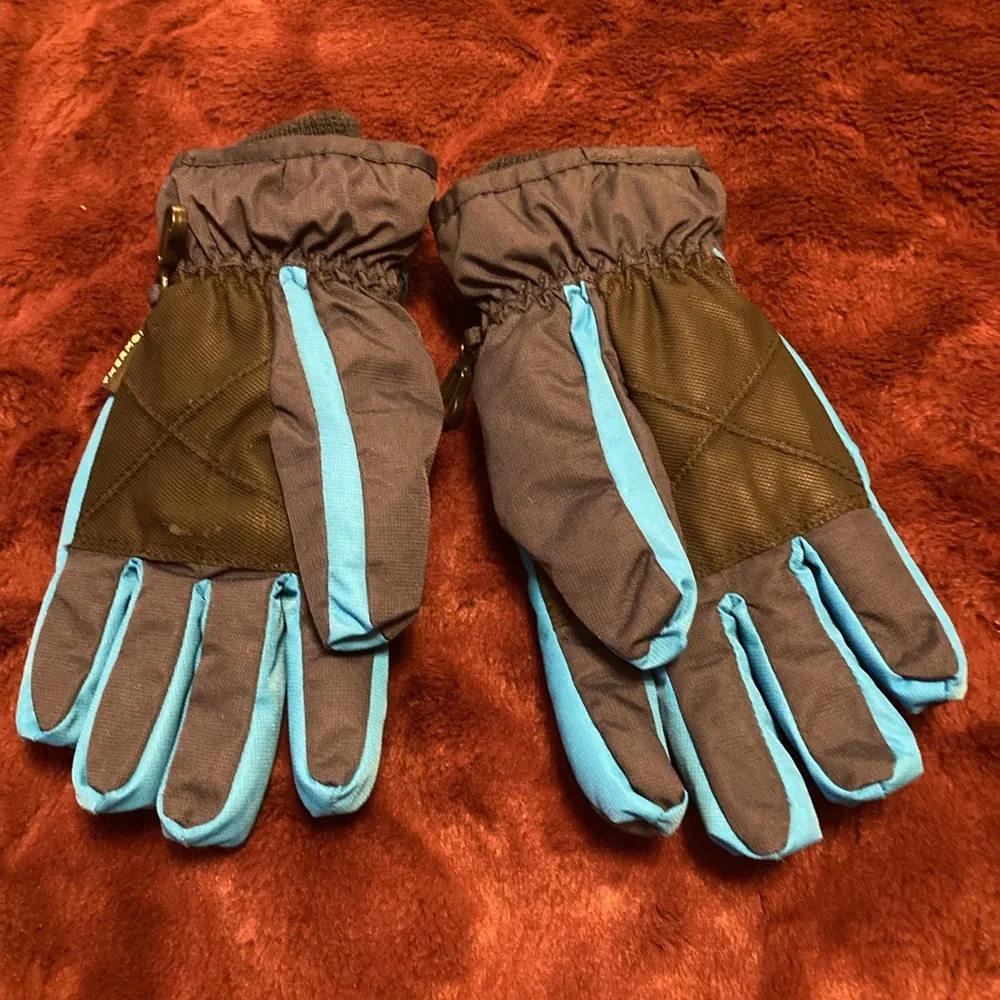 Boys Thermolite warm color block gloves